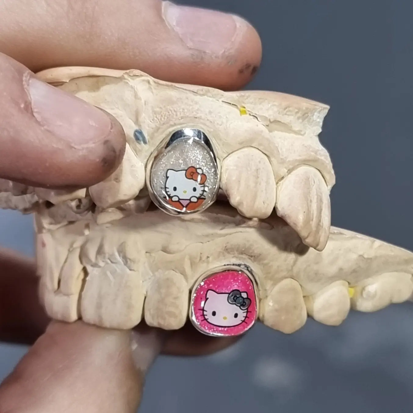 Hello Kitty Grillz