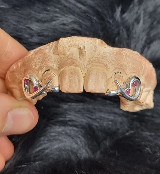 Twisted Tusk Grillz